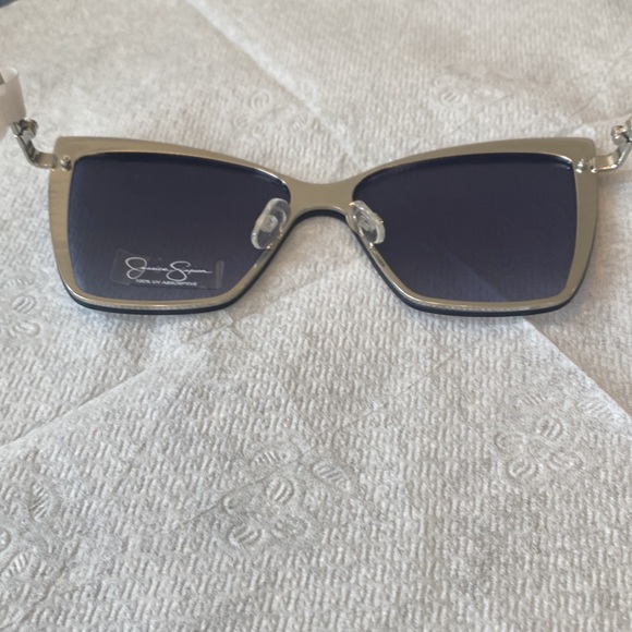 Jessica Simpson women’s sunglasses - Picture 8 of 10